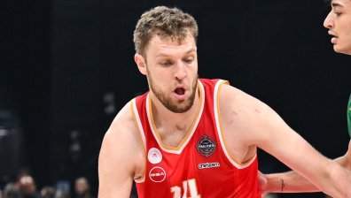 Александър Везенков не стигна на "Олимпиакос" за успех над "Панатинайкос"