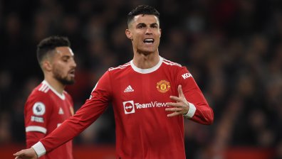 "Юнайтед" разби "Рексъм" с 4:1, Роналдо гледа от трибуните