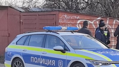 Две жертви, след като влак удари каруца край Сливен