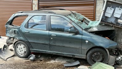 15-годишен заби кола в стълб в Горна Оряховица, пет деца са ранени