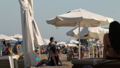 Без дистанция, без маски: Германски туристи не спазват мерките у нас