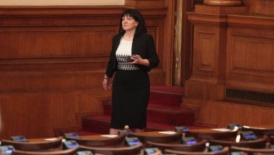 Кортежът на Цвета Караянчева катастрофира край Хитрино