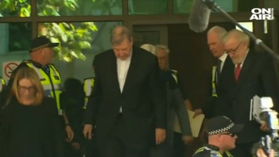 Съдят ковчежника на Ватикана заради сексуален тормоз