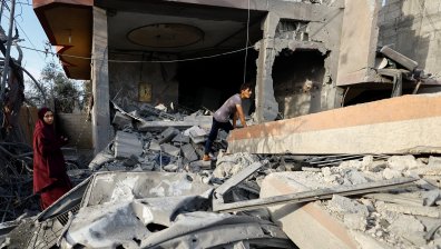 Равносметката от новите израелски удари по Газа: 104 жертви, 46 от които са деца