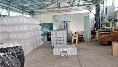 Митничари задържаха над 8800 литра нелегален алкохол в Пловдивско