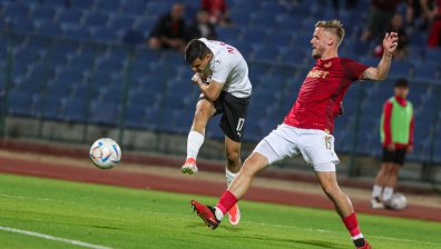 ЦСКА 1948 изхвърли ЦСКА от Европа, грозни сцени белязаха мача