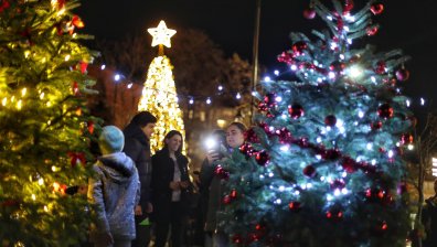 В София е коледно (СНИМКИ)