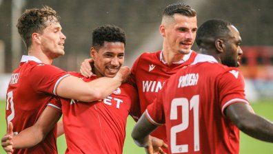 Евробоец: ЦСКА изригна срещу "Македония" ГП, вкара им 4 безответни гола