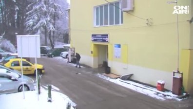 Масово напускане на медици в болницата в Гоце Делчев, започва проверка