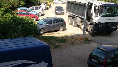 Сигнал от столичен квартал: Шум, мръсотия, а не можем да отворим прозорци