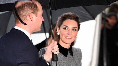 Дъждът не я плаши - Кейт Мидълтън с разкошен летен тоалет, напук на лошото време