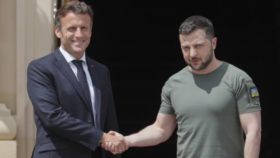 Макрон осъди кланетата в Украйна: Има доказателства за военни престъпления