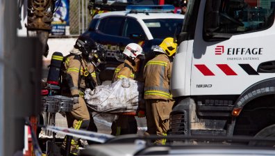 Потвърдиха 11 жертви на пожара в Мурсия, може да има още тела под отломките