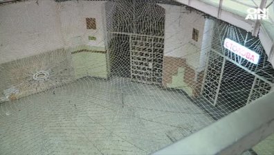 Агресивни, опасни, въоръжени... Издирват международно двамата затворници