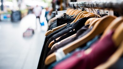 Франция въвежда екологична оценка на дрехите