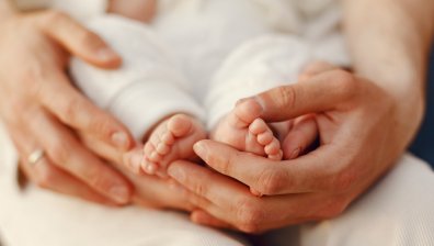 Два месеца платен отпуск за бащите: Промените може да влязат в сила от 1 август