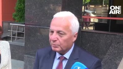 Кой е председател и кой - посетител: Двете истини за казуса със Сметната палата