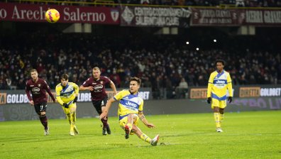 Футболен скандал в Италия - разследват 62 съмнителни трансфера в Серия "А"