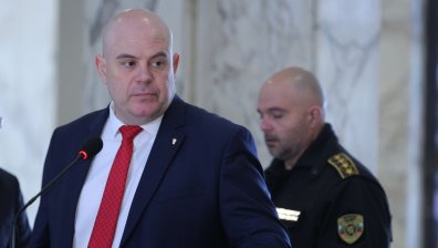 Гешев: Проверяваме полицията и прокуратурата в Дупница