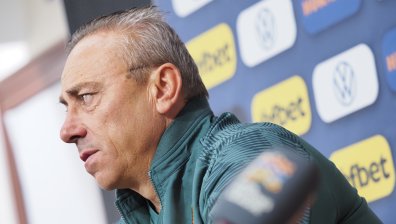 Илиан Илиев подава оставка като селекционер на България