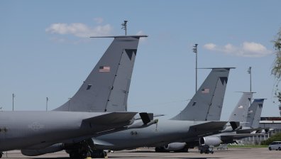 Американските самолети започнаха да напускат летище "Васил Левски"
