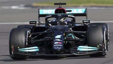 Ужасяваща катастрофа с Верстапен позволи на Хамилтън да грабне победата