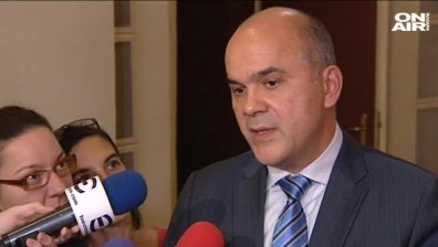 Синдикатите скочиха срещу намалените пари за болнични