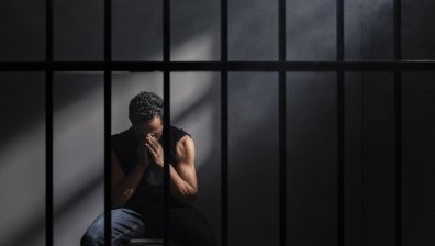 Украйна печели стотици хиляди евро от затворнически килии с по-добри условия