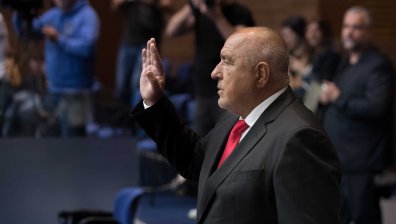 Парламентът започна работа с предизборен тон и решение за охраната на депутатите