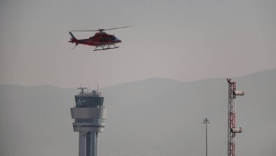 Военен пострада тежко при скок с парашут