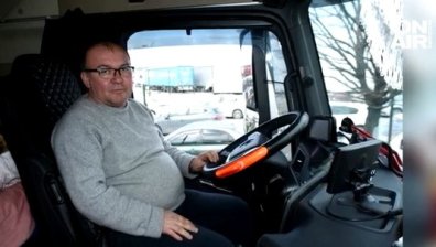 МВР търси мотива на полицая да зашлеви шамар на турския тираджия