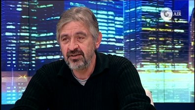 Троловете в медиите и политиката