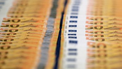 Еврото бележи ръст спрямо долара