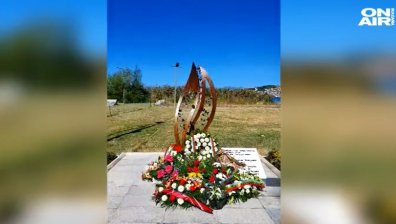 Охрид възстанови разрушения паметник на загиналите българи от кораба “Илинден”