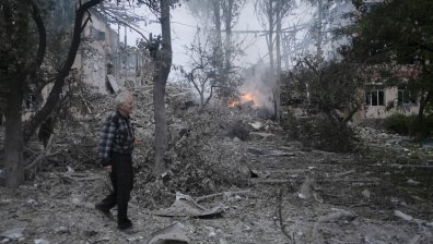 Трима убити са открити в училище след обстрела срещу цивилни в Харков
