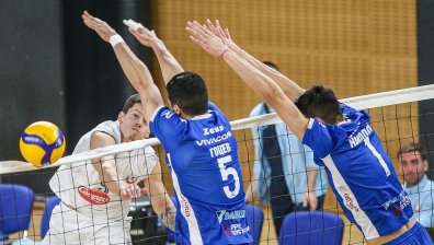 "Хебър се разписа с победа в 1/4 финалите на първенството по волейбол