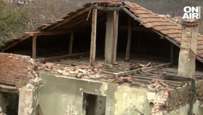 По пътя на туристите: 170-годишна къща рухна във Велико Търново - кой е виновен?