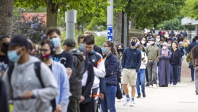 Между Франция и Великобритания се пътува вече само по наложителни причини