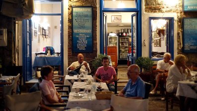 От днес в Гърция плащането чрез IRIS е задължително за всички фирми