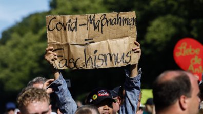 Най-малко 45 полицаи са ранени при протести в Берлин