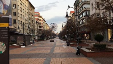 Празнично: Главни улици и булеварди в столицата останаха.... празни