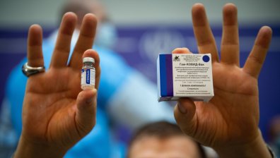 Украйна забрани руската ваксина, не иска нищо от "държава-агресор"