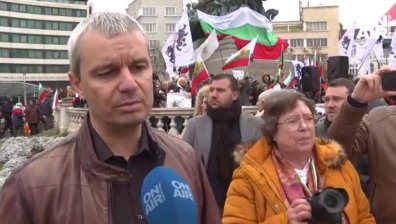 Костадинов срещу еврото: Не искаме българите да бъдат ограбени като през 1996 г.