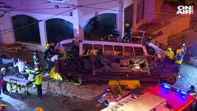 Трамвай дерайлира и се заби в сграда в Лисабон, 28 души са ранени