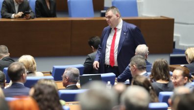 Делян Пеевски: Да си гледаме България, великите сили ще решават за Украйна