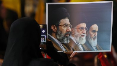 Моджтаба Хаменей обеща възмездие за смъртта на баща си