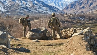 Евакуират двама български военнослужещи от мисията ни в Афганистан