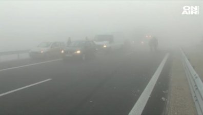 10 души остават в болница след тежката катастрофа на АМ "Струма"