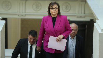 Нинова за промените в Конституцията: Нямаме ясни текстове между първо и второ четене