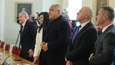 "Брюкселски кабинет, сбъркан подход": Как БСП, ДПС и ИТН видяха шансовете за правителство
